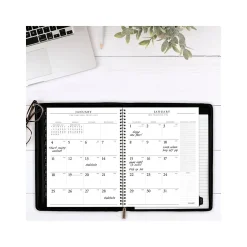 2025 AT-A-GLANCE Executive 8.25