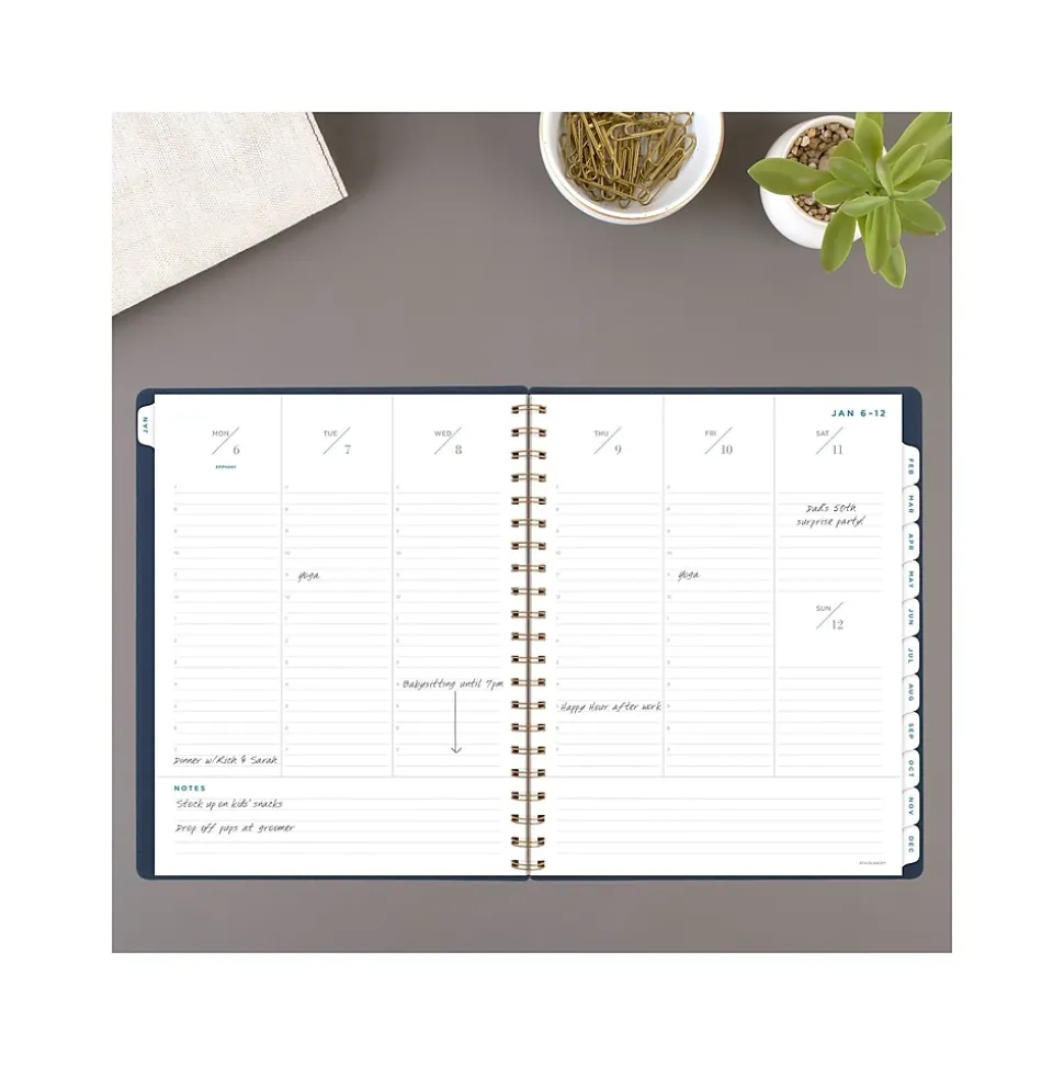 2025 AT-A-GLANCE Signature 8.5" x 11" Weekly & Monthly Planner, Paperboard Cover, Navy (YP905-20-25)