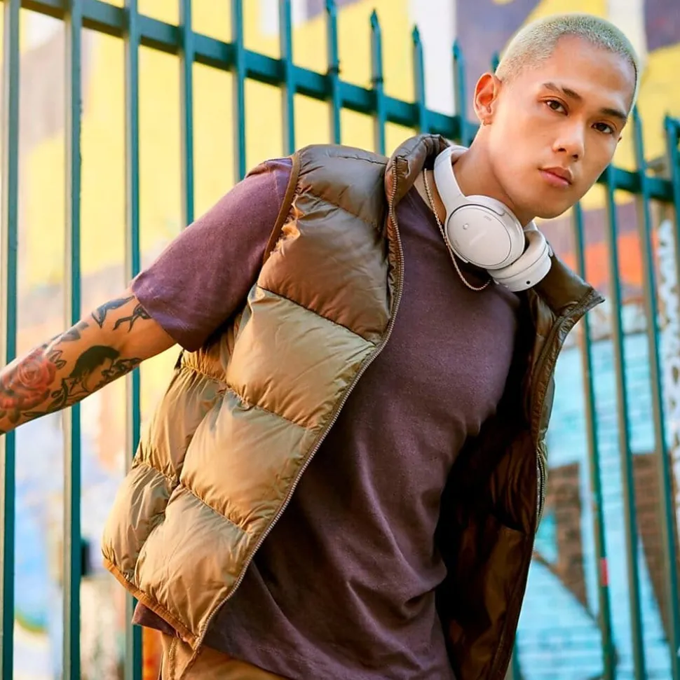 Bose QuietComfort Wireless Active Noise Cancelling Over-the-Ear Headphones, White Smoke (884367-0200)