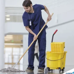 CloroxPro Pine-Sol Multi-Surface Cleaner, Original Pine, 60 oz. (41773)