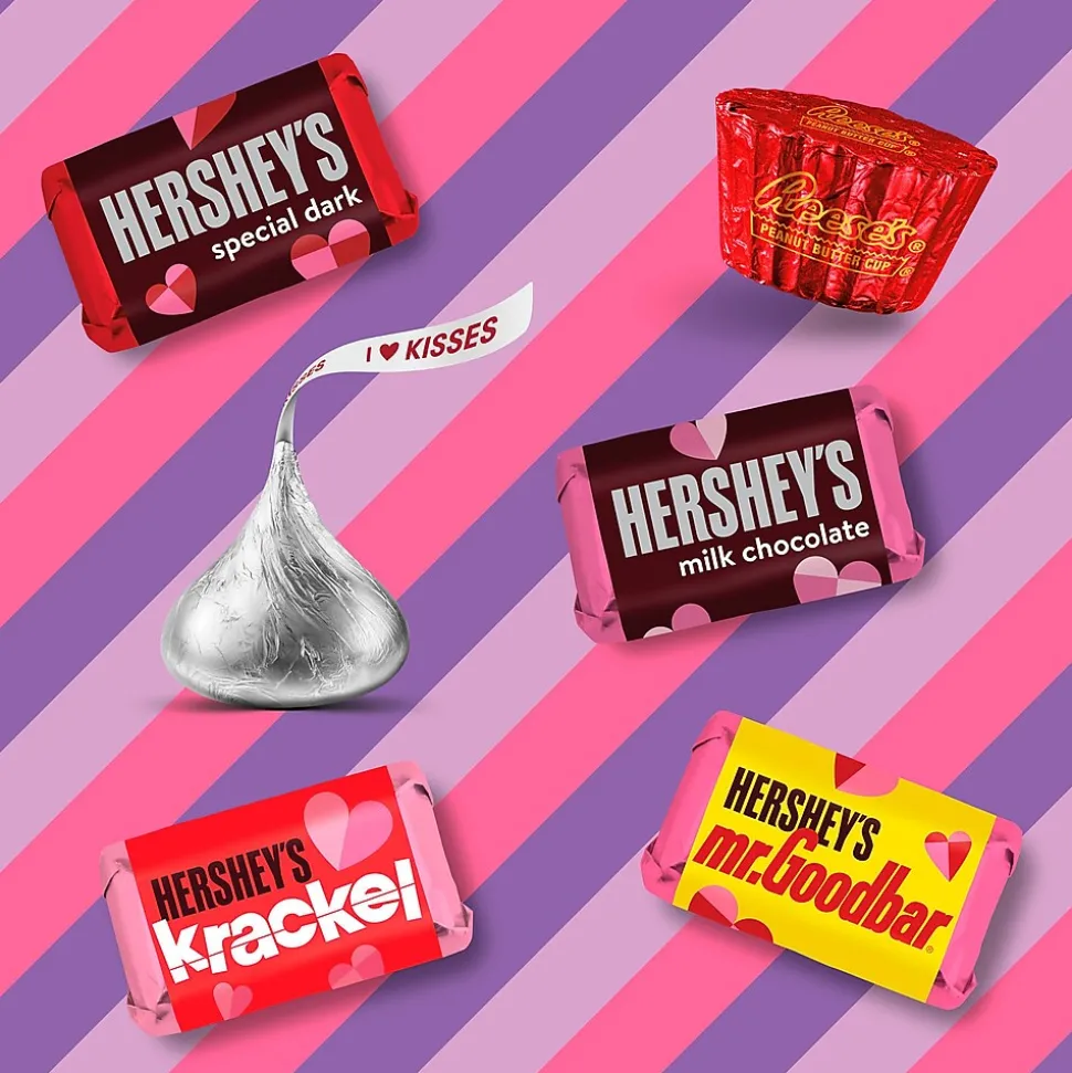 HERSHEY'S and REESE'S Assorted Chocolate Valentine's Candy Bag, 21.7 oz (HEC94591)
