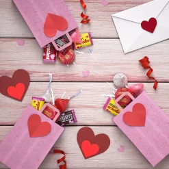 HERSHEY'S and REESE'S Assorted Chocolate Valentine's Candy Bag, 21.7 oz (HEC94591)