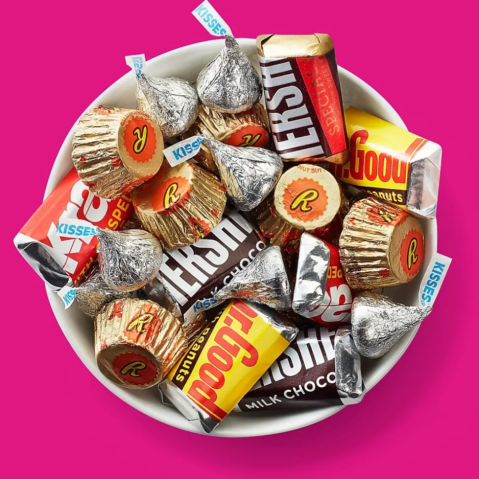 Hershey's Miniatures Assorted Chocolate, Candy Party Pack, 35 oz. (HEC99982)
