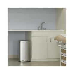 HLS Commercial Stainless Steel Trash Can with Hinged Lid, 8-Gallon, Silver (HLSS08RFR)