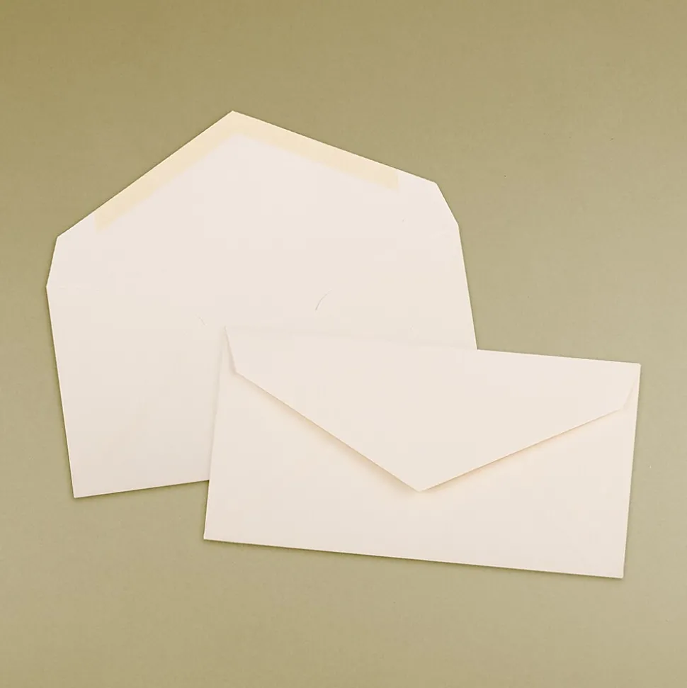 JAM Paper Monarch Strathmore Invitation Envelopes, 3.875 x 7.5, Natural White Wove, 25/Pack (3197090)