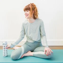 Lifefactory Glass Water Bottle, 22 oz., Cool Gray (LIFLG4321MCG4)