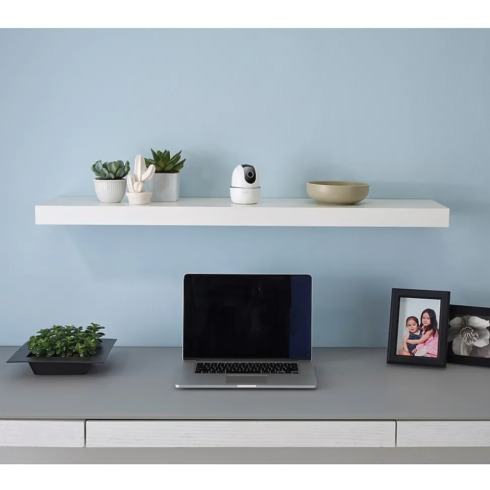 Lorex 2K QHD Indoor Wi-Fi Smart Pan-and-Tilt Security Camera with Person Detection, White (W462AQC-E)