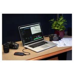 SanDisk Extreme PRO Portable 2TB USB 3.2 External Solid State Drive (SDSSDE81-2T00-G25)