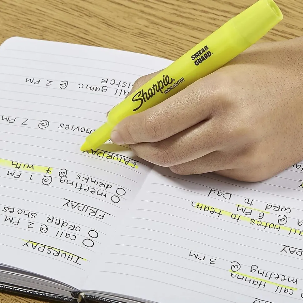 Sharpie Tank Highlighter, Chisel Tip, Fluorescent Yellow, Dozen (25025)