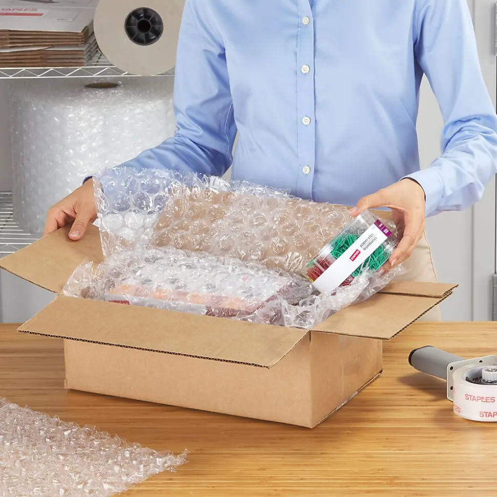 Staples 1/2" Bubble Roll, 12" x 30', Clear (4069423)