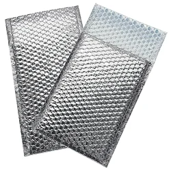 Staples Cool Shield Bubble Mailer, 6.5