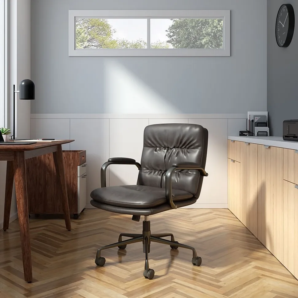 Staples® Ellsworth Leather Swivel Manager Chair, Gray (95115)