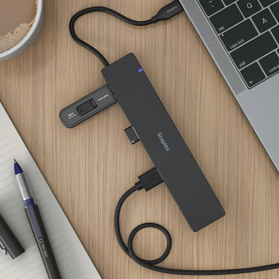 Staples TECH 7-Port USB 3.0 Hub, Black (ST62371)