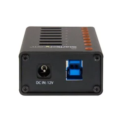 StarTech Desktop or Wall Mountable Hub
