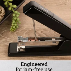 Swingline 747 Desktop Stapler, 20-Sheet Capacity, Black (74701)