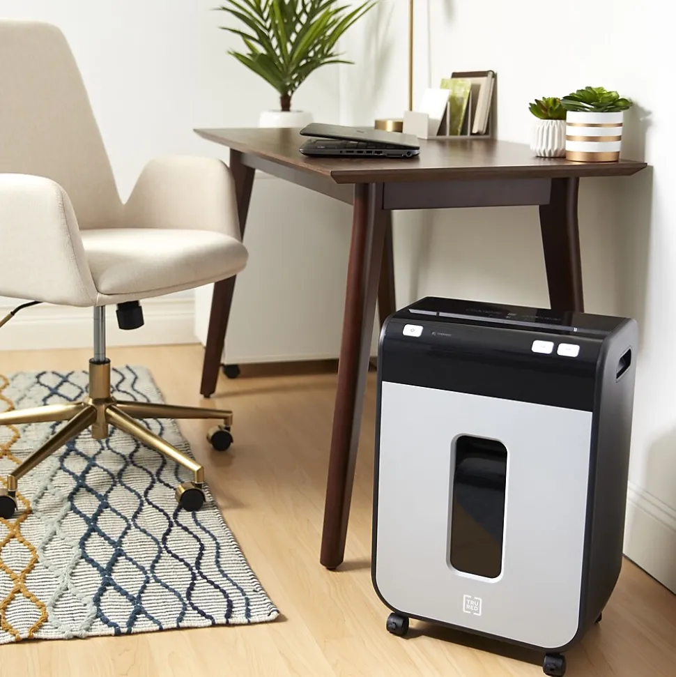 TRU RED™ 10-Sheet Micro-Cut Personal Shredder (TR-NMC102A)