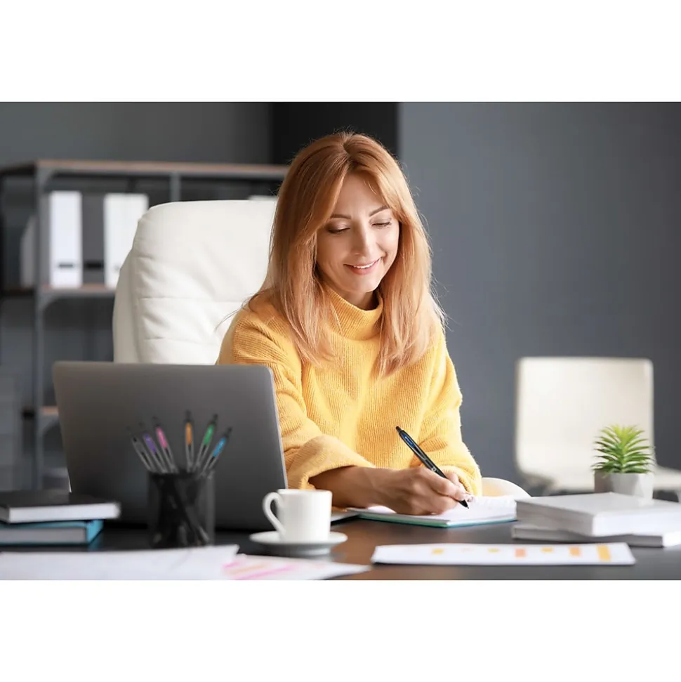 uniball 207 Plus+ Retractable Gel Pens, Medium Point, 0.7mm, Black Ink, 12/Pack (70462)